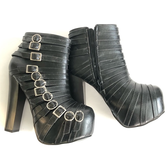 Woman’s black buckle platform zip up ankle boots size 6 - Picture 2 of 13